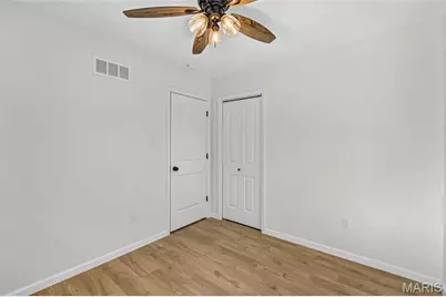 12902 Dorsett Road, Maryland Heights, MO 63043 - Photo 25