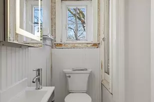 72 Bellerive Acres, Normandy, MO 63121 - Photo 49