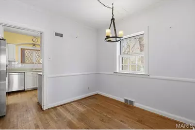 72 Bellerive Acres, Normandy, MO 63121 - Photo 17