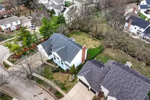 15595 Meadowbrook Cir Ln, Chesterfield, MO 63017 - Photo 3