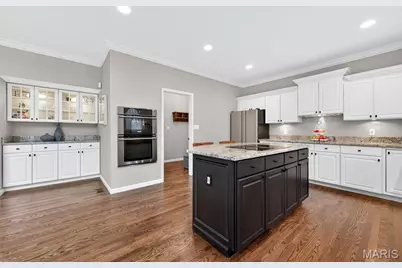 15595 Meadowbrook Circle Lane, Chesterfield, MO 63017 - Photo 21