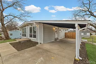 6 Mound Dr, Saint Peters, MO 63376 - Photo 3