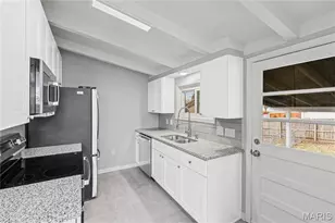 6 Mound Dr, Saint Peters, MO 63376 - Photo 11