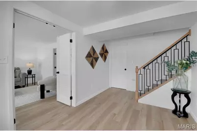 504 Thornlea Court, Ballwin, MO 63011 - Photo 3