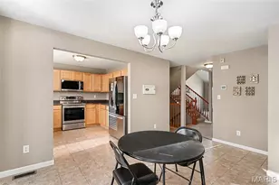 1704 Preston Centre Dr, Fenton, MO 63026 - Photo 9