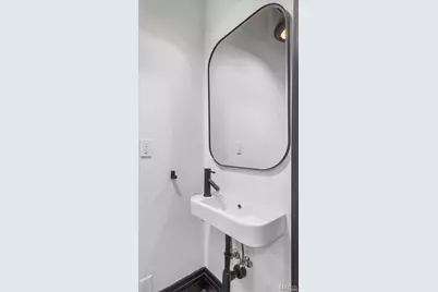 7118 Pershing Avenue, University City, MO 63130 - Photo 11