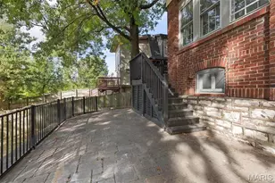 7118 Pershing Ave, University City, MO 63130 - Photo 21