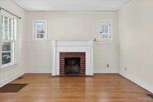 938 Hawbrook Rd, Glendale, MO 63122 - Photo 3