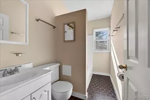 938 Hawbrook Rd, Glendale, MO 63122 - Photo 15