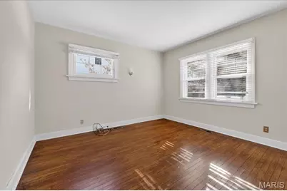 938 Hawbrook Road, Glendale, MO 63122 - Photo 7