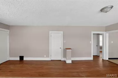 8305 Garfield Avenue, Saint Louis, MO 63114 - Photo 7