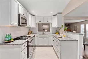 2715 Narraganset Dr, Florissant, MO 63033 - Photo 9