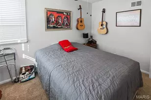 4423 Little Chief Dr, Saint Louis, MO 63123 - Photo 13