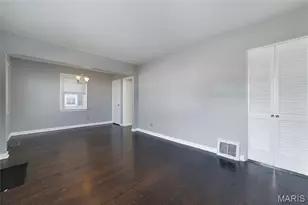 1185 St Matthew Dr, Florissant, MO 63031 - Photo 5