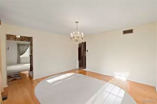 7761 Becker Rd, Saint Louis, MO 63129 - Photo 13