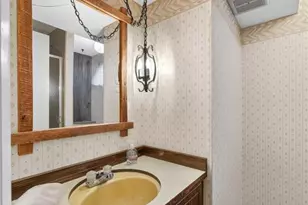 677 Turfwood Dr, Ballwin, MO 63021 - Photo 31