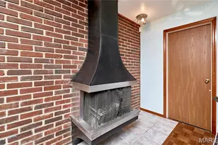 9736 Tullamoor Dr, Saint Louis, MO 63136 - Photo 15