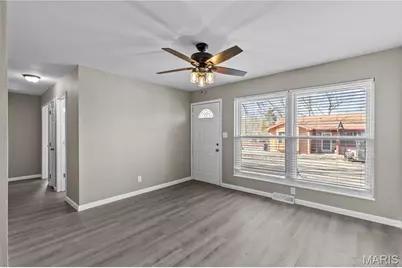 130 E Oak Street, Saint Clair, MO 63077 - Photo 9