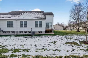 127 Maryland Dr, O'Fallon, MO 63366 - Photo 41