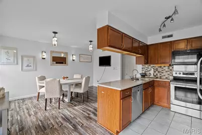 1943 Greenpoint Drive #302, Saint Louis, MO 63122 - Photo 15