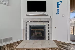 1943 Greenpoint Dr, Saint Louis, MO 63122 - Photo 9