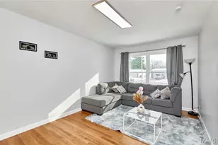 1350 Sandy Dr, Florissant, MO 63031 - Photo 9