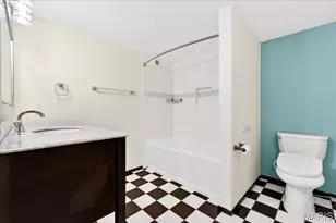 4242 Laclede Ave, Saint Louis, MO 63108 - Photo 15