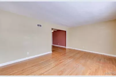 5875 Robert Avenue, Saint Louis, MO 63109 - Photo 25
