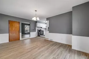 4116 Ammann Ln, Saint Louis, MO 63121 - Photo 9