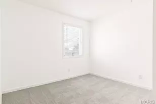 9035 W Swan Cir, Saint Louis, MO 63144 - Photo 11