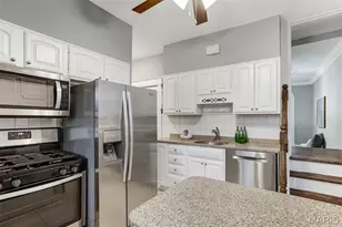7162 Pershing Ave, University City, MO 63130 - Photo 15
