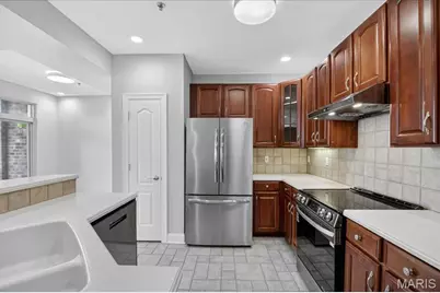 500 North and South Road #103, University City, MO 63130 - Photo 11