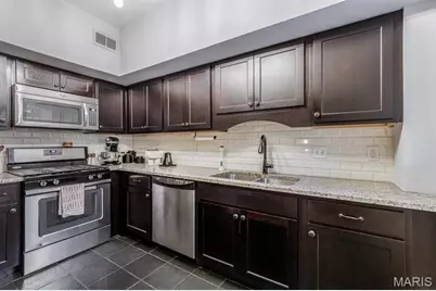4928 Buckingham Court #2W, Saint Louis, MO 63108 - Photo 15