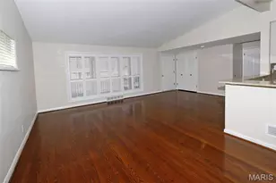 500 Beaucaire Dr, Warson Woods, MO 63122 - Photo 3