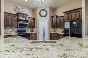 22805 Green Hills Rd, Lebanon, MO 65536 - Photo 13