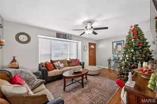 2242 Bolton St, Saint Charles, MO 63301 - Photo 3