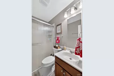 2242 Bolton Street, Saint Charles, MO 63301 - Photo 9