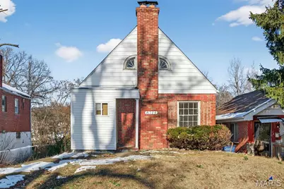 6713 Kenwood Drive, Normandy, MO 63121 - Photo 1