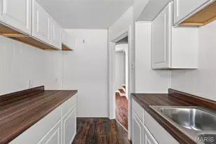 6713 Kenwood Dr, Normandy, MO 63121 - Photo 11