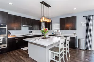 202 Burrograss Dr, Wentzville, MO 63385 - Photo 7