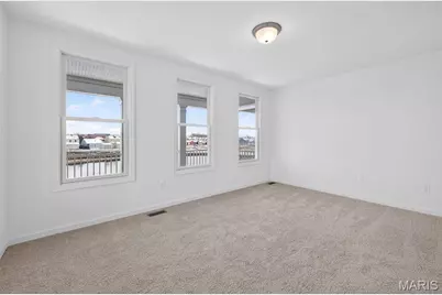 210 Marais Temps Clair Way, Saint Charles, MO 63301 - Photo 37