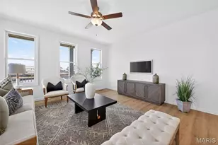 210 Marais Temps Clair Way, Saint Charles, MO 63301 - Photo 15