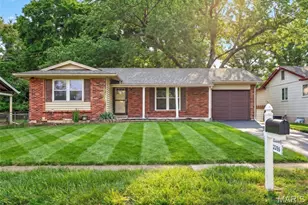 2286 Westglen Park Dr, Maryland Heights, MO 63043 - Photo 1
