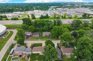2286 Westglen Park Dr, Maryland Heights, MO 63043 - Photo 43