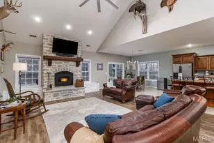 19904 Divine Rd, Lebanon, MO 65536 - Photo 5