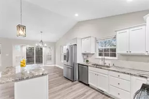 208 Sugar Maple Circle, Farmington, MO 63640 - Photo 3