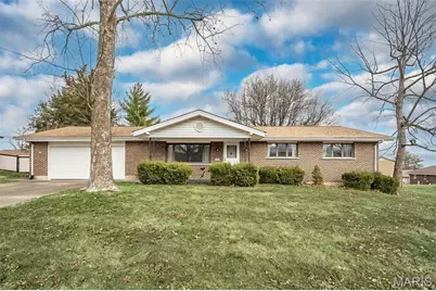 904 Palm Drive, Saint Charles, MO 63301 - Photo 1