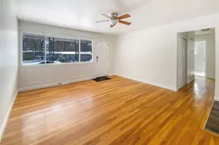 2349 Hudson Rd, Saint Louis, MO 63136 - Photo 3