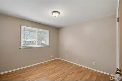 1040 Bluefield Drive, Florissant, MO 63033 - Photo 5