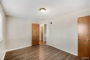 1040 Bluefield Dr, Florissant, MO 63033 - Photo 7